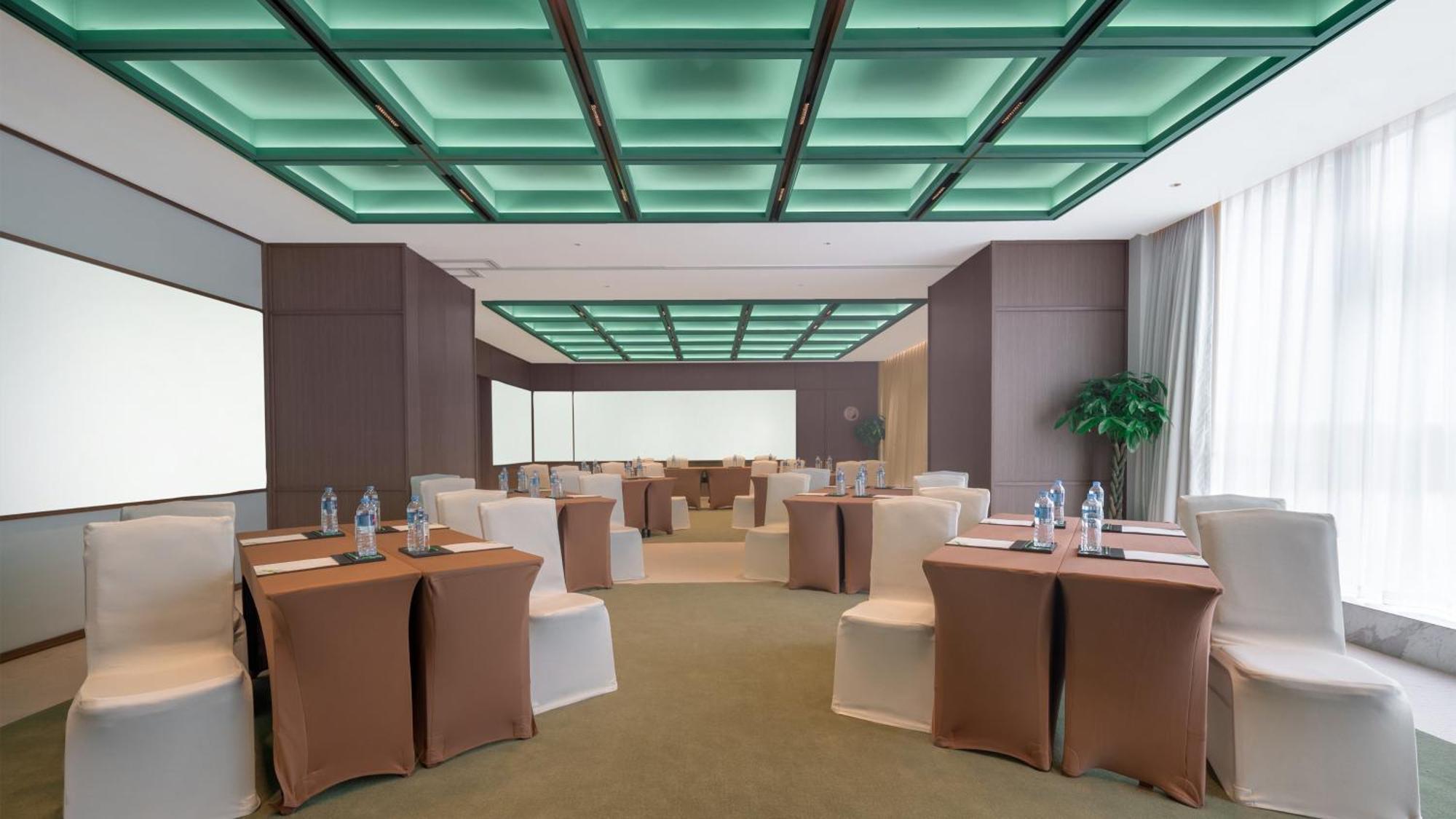 Holiday Inn Beijing Focus Square By Ihg Pequim Exterior foto