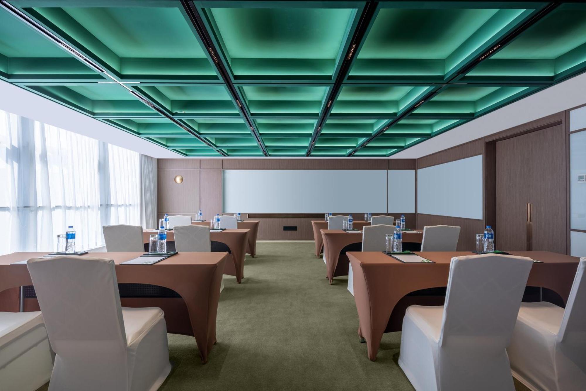 Holiday Inn Beijing Focus Square By Ihg Pequim Exterior foto