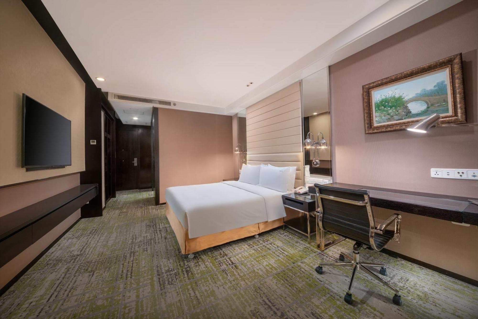 Holiday Inn Beijing Focus Square By Ihg Pequim Exterior foto